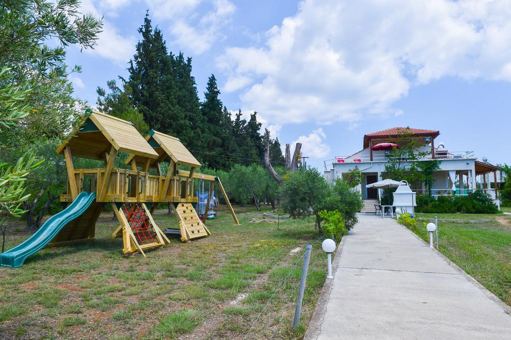 Agios Mamas Resort Nea Poteidaia Bagian luar foto